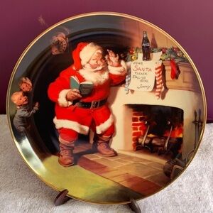 THE PAUSE THAT REFRESHES™ The Franklin Mint COCA-COLA SANTA PLATE